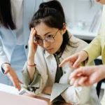 Kesehatan Mental di Dunia Kerja Cara Bertahan Tanpa Kehilangan Diri Sendiri